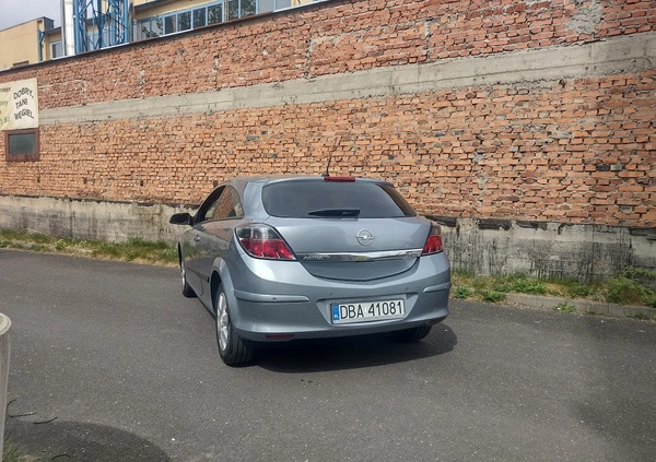 Opel Astra cena 11600 przebieg: 231000, rok produkcji 2006 z Wałbrzych małe 211